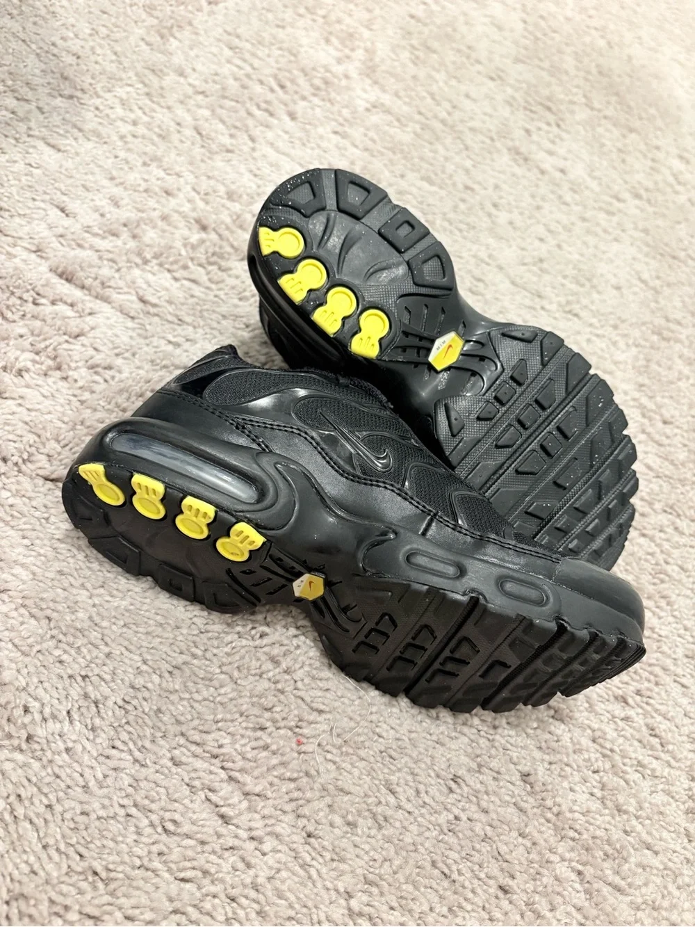 Nike all black